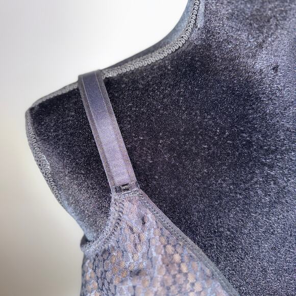 Chantelle C Magnifique Nouveau Seamless Unlined Minimizer Bra Black C27910 36H - Picture 10 of 11